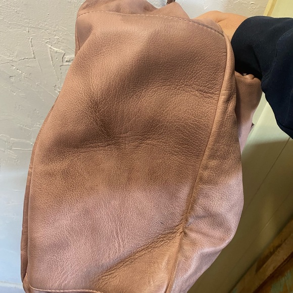 Free people light pink shoulder bag. - Picture 4 of 4